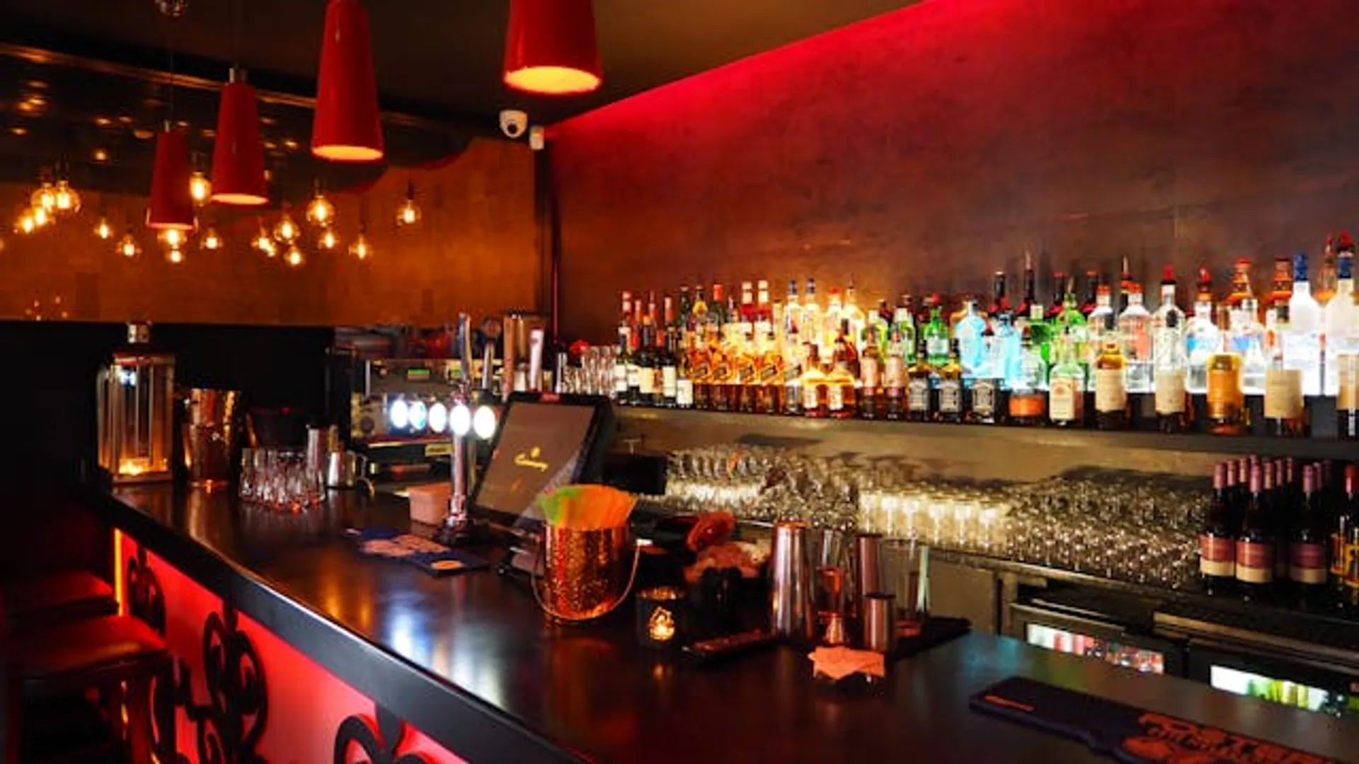 liquor bar