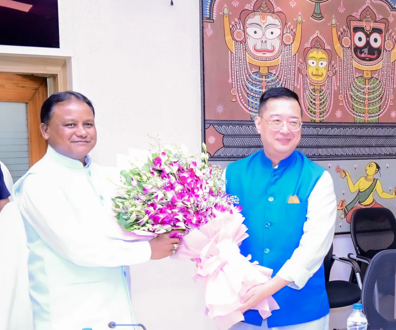 CM MOHAN MAJHI WITH SINGAPORE HIGH COMMISSIONER