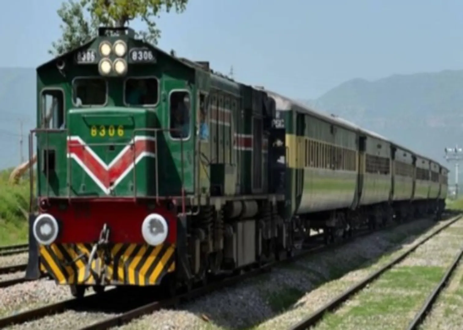 Pakistan train attack