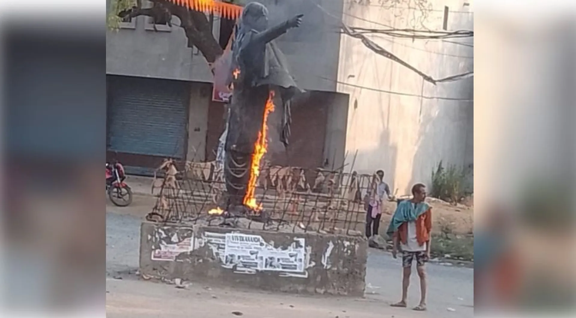 BIJU PATNAIK STATUE TORCHED