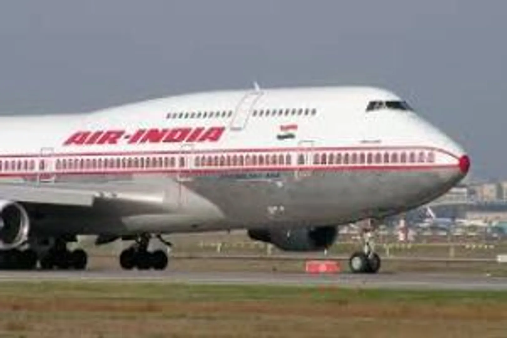 No plans to ground Dreamliners, says Air India