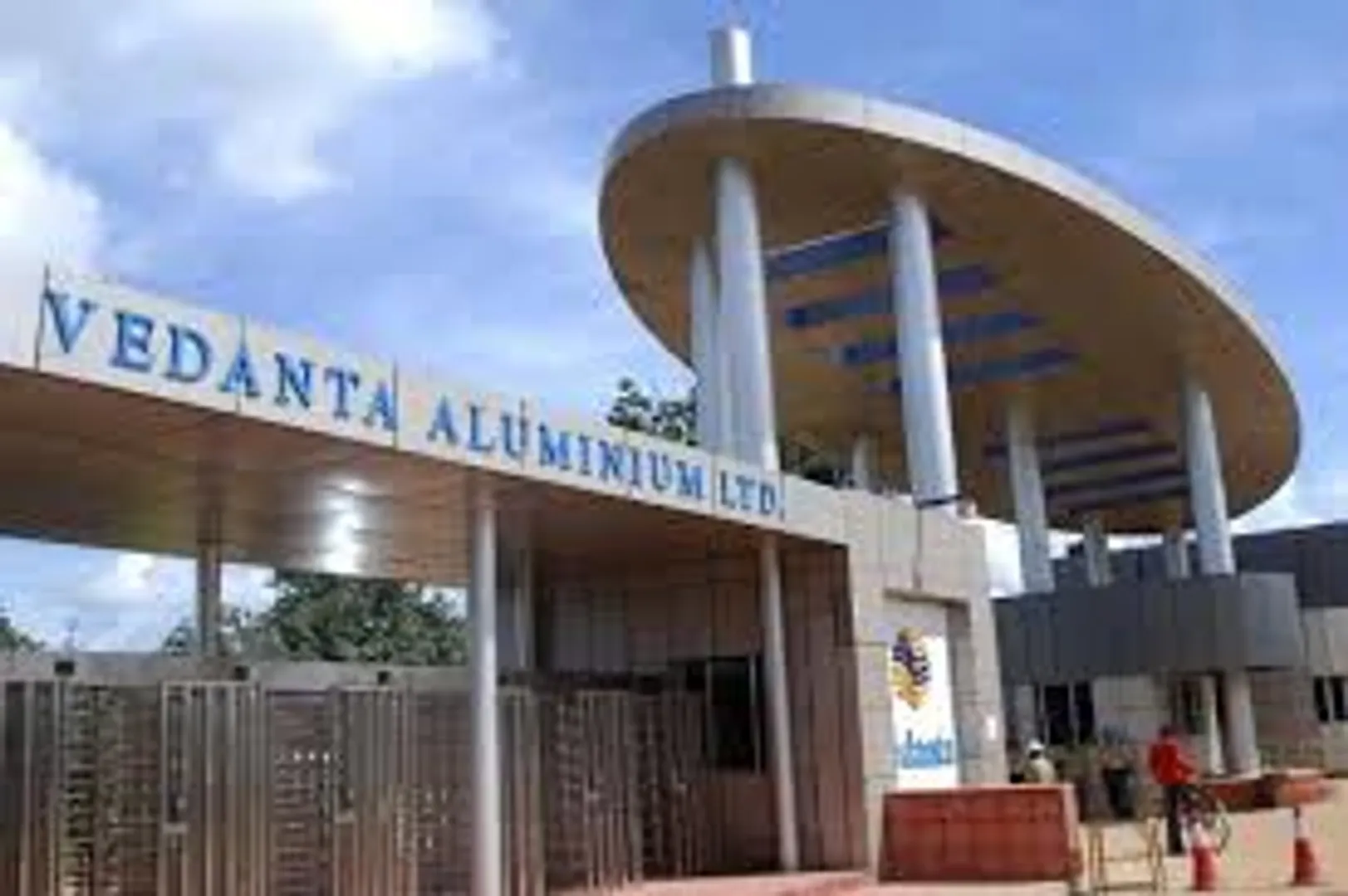 Vedanta to discuss bauxite issue with Odisha govt