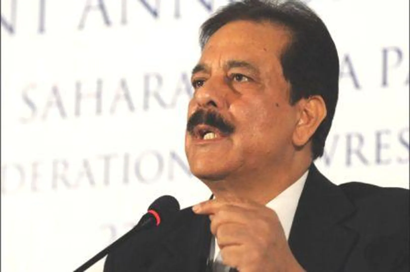 SC extends facilities to Subrata Roy in jail