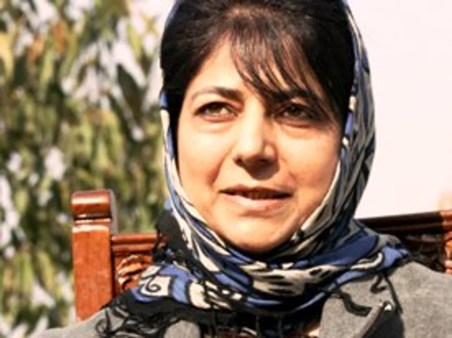 Mebooba set to retain Anantnag constituency in Kashmir