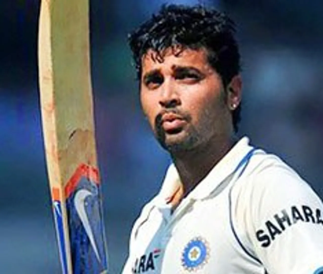 India at 49/2, need 261 runs to win vs England