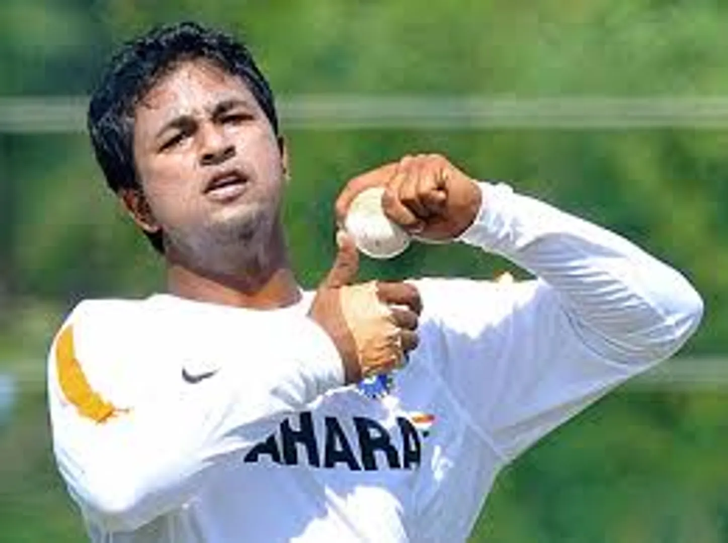 Spinner Ojha suffers freak head injury in Duleep Trophy tie