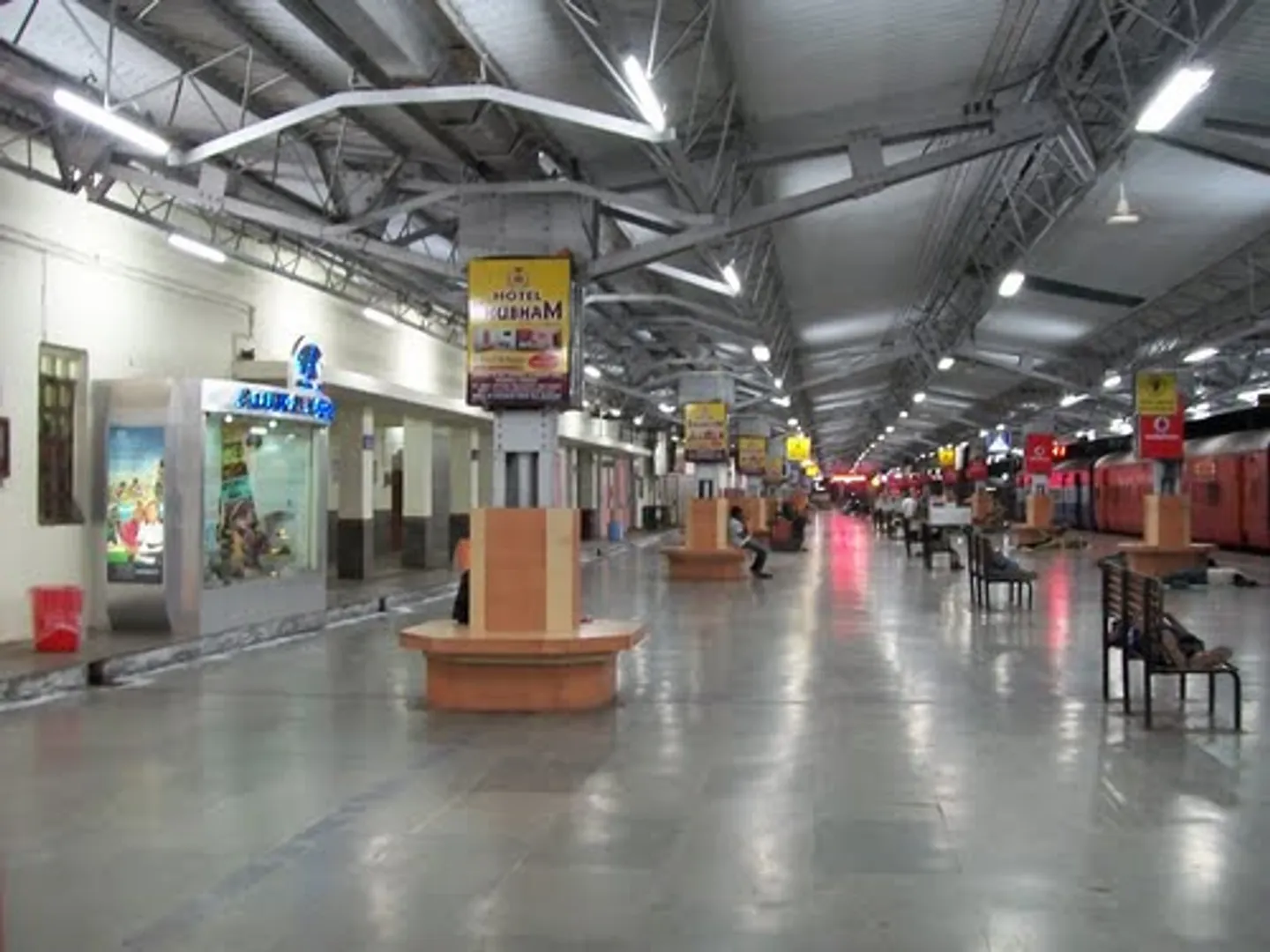 Railways to accept old currency notes till Nov 24
