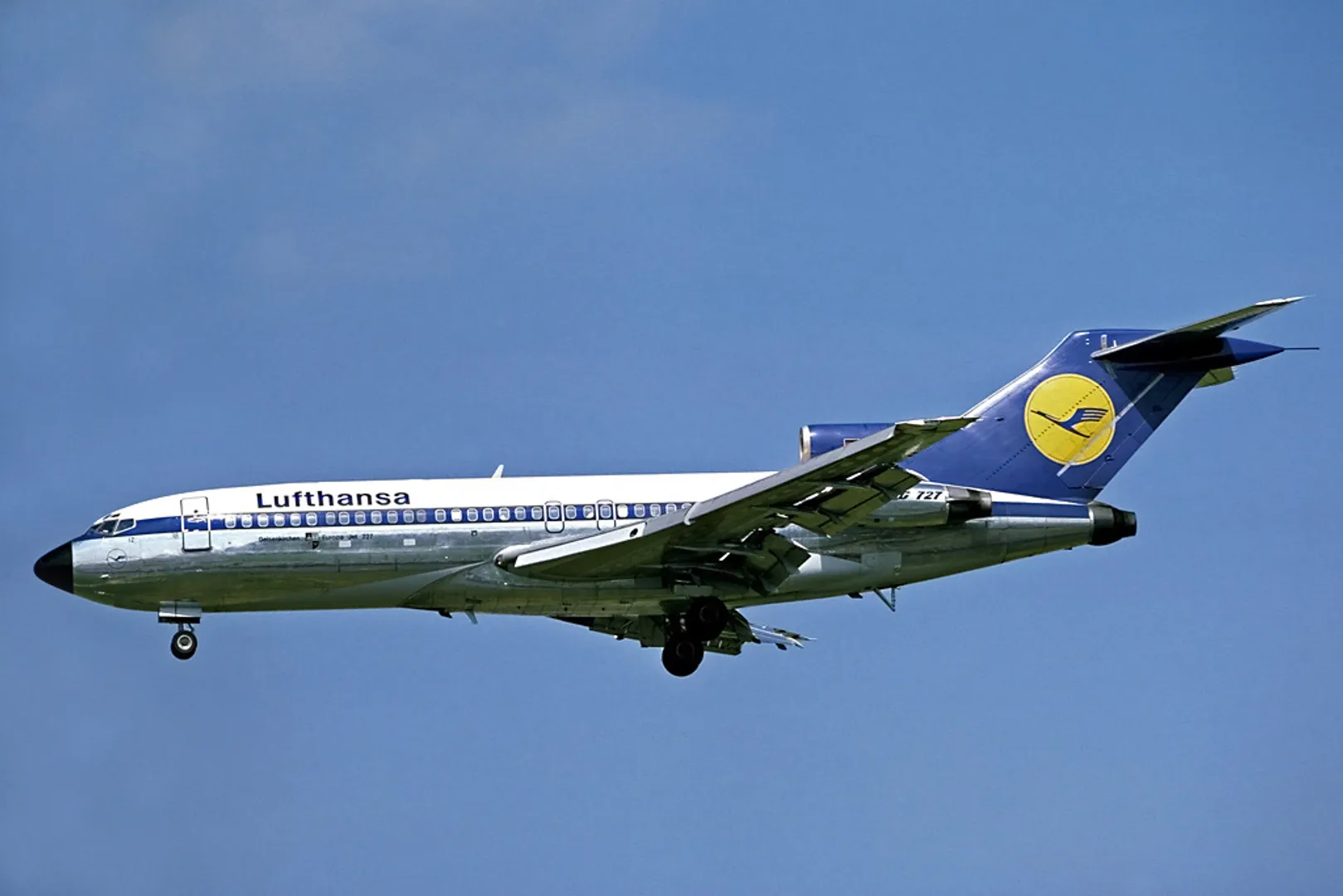 Indian boy, 9, makes Lufthansa's in-flight announcement