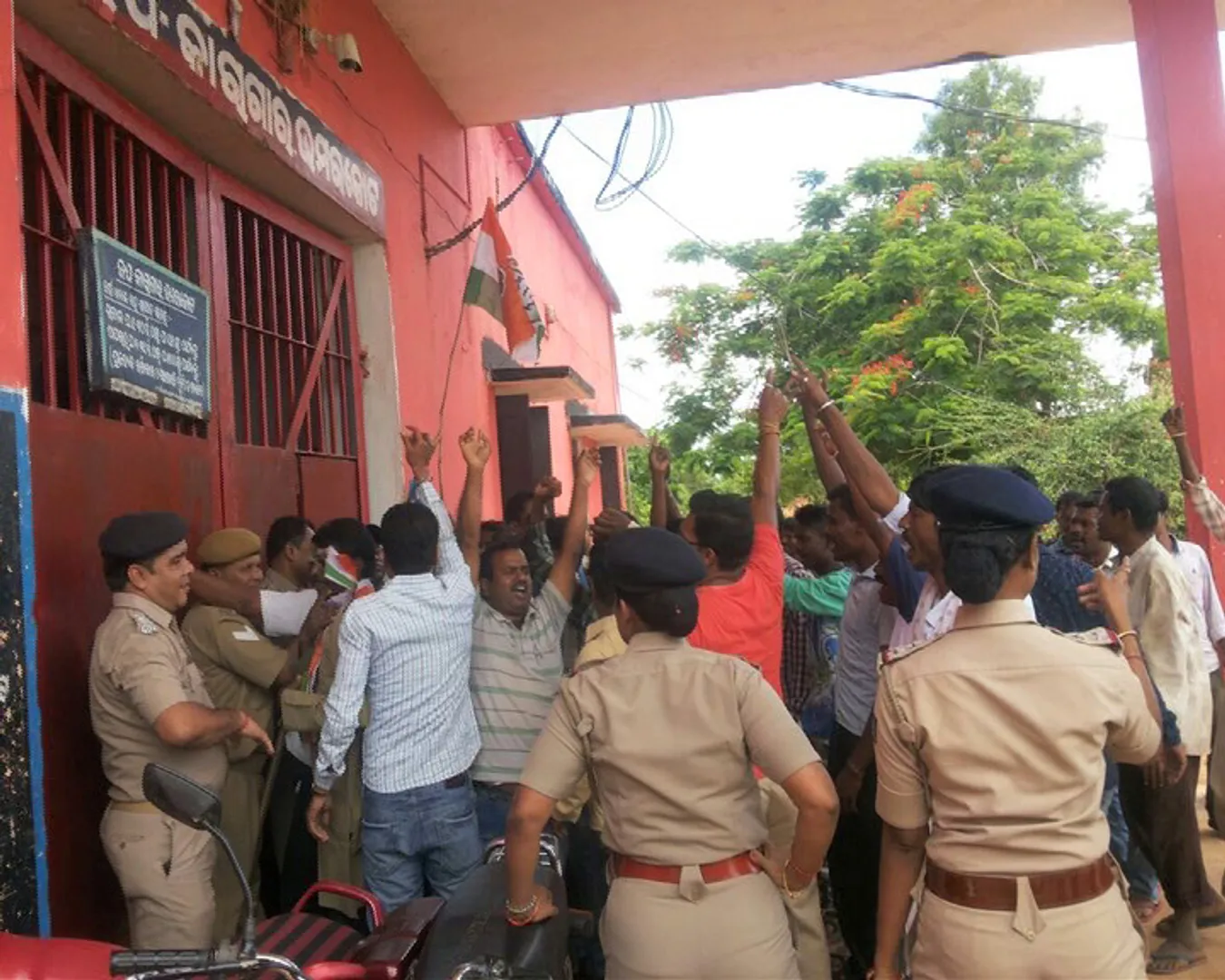 Odisha court grants bail to Cong leader Pradip Majhi