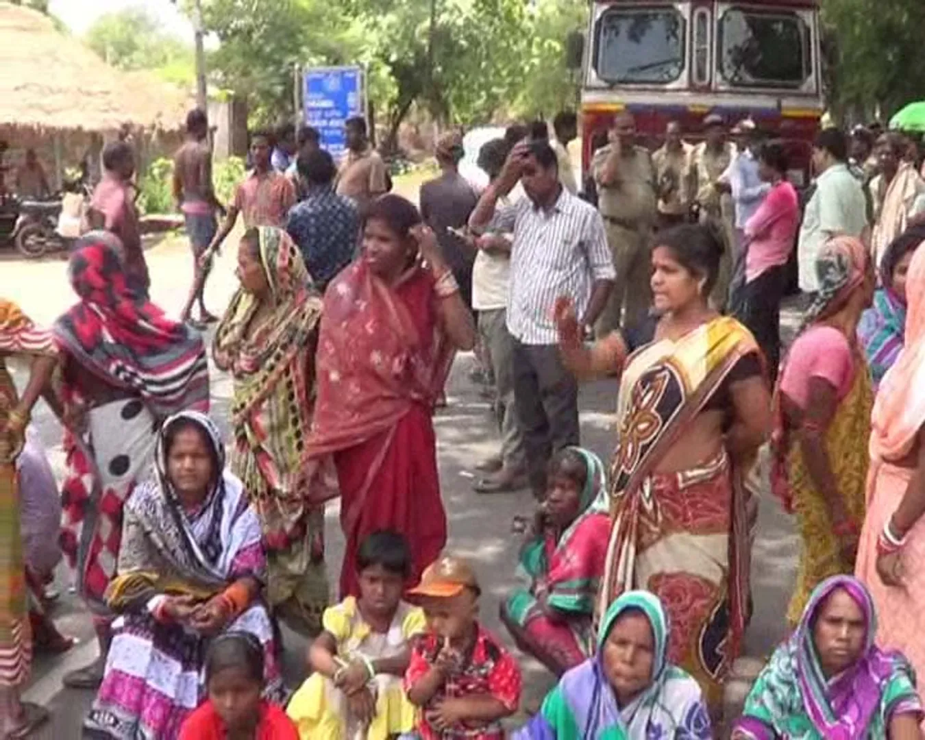 Women block NH over drinking water crisis in Odisha