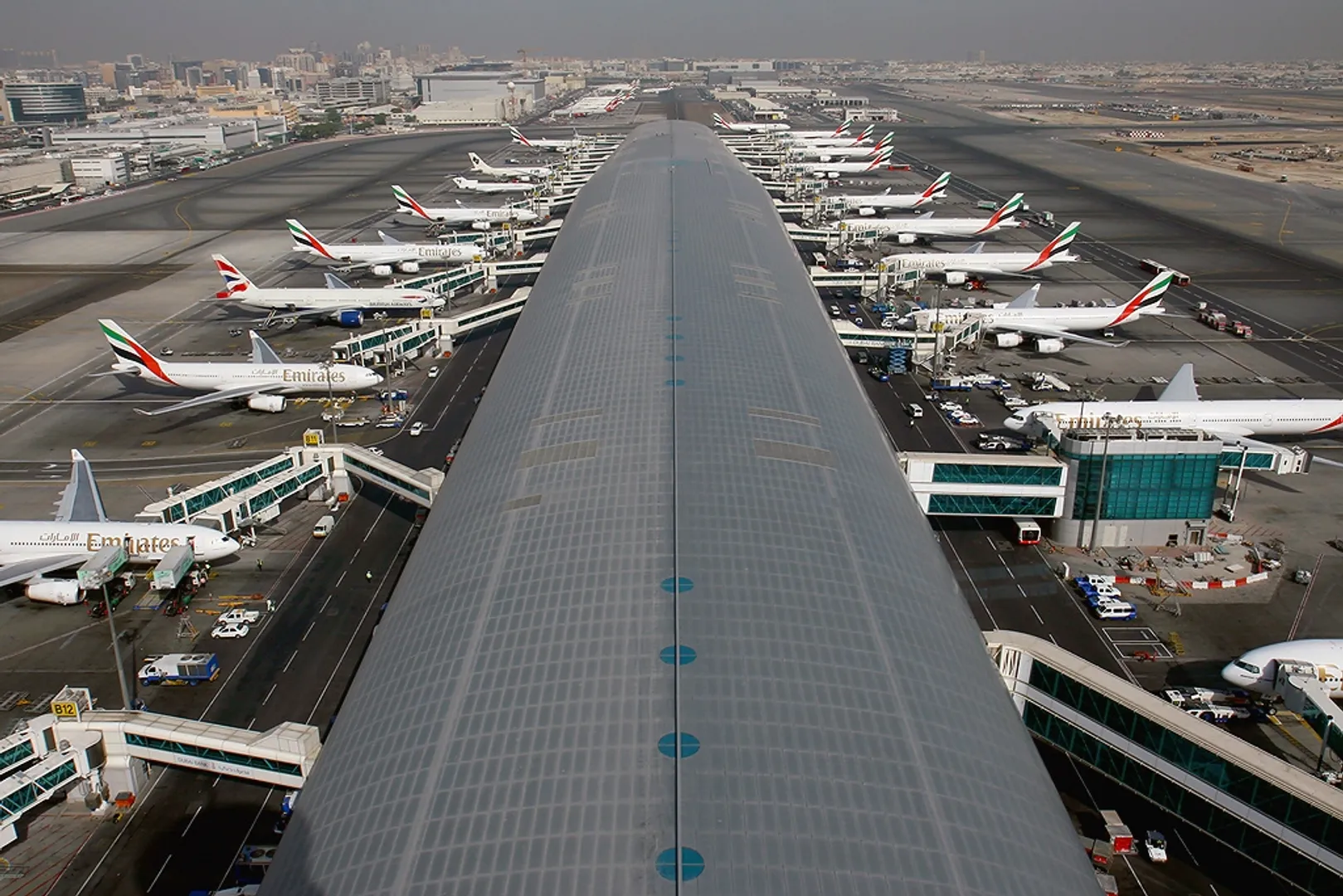 Indian passenger carriers cancel flights to Dubai