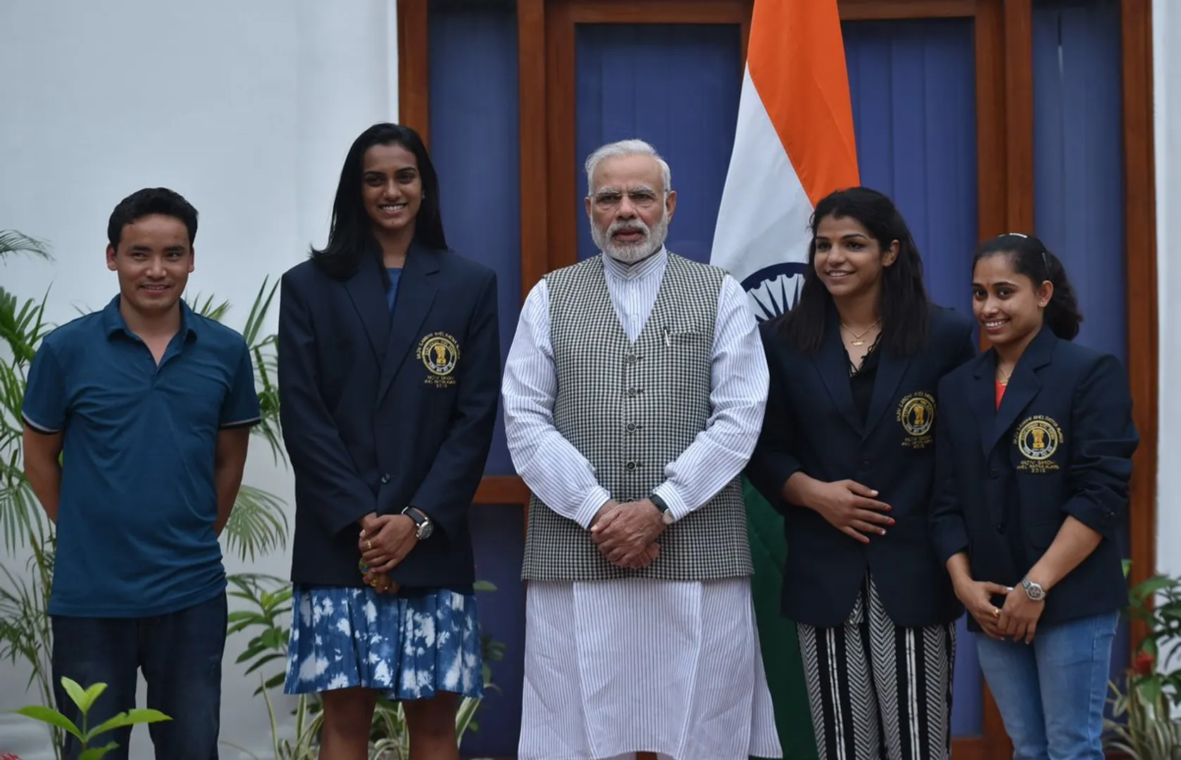 PM urges parents to encourage children to take up sports