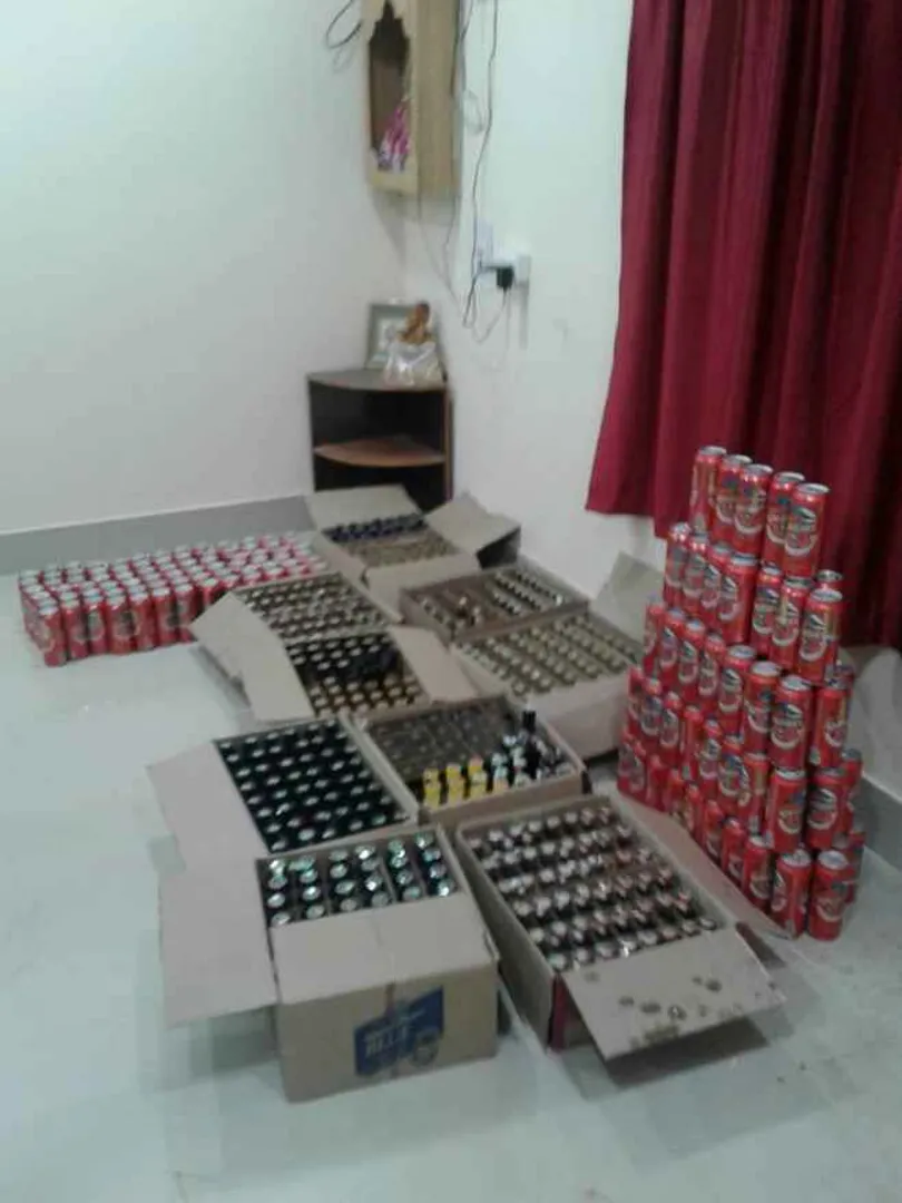IMFL, beer cans worth Rs 30k seized from Odisha capital outskirts