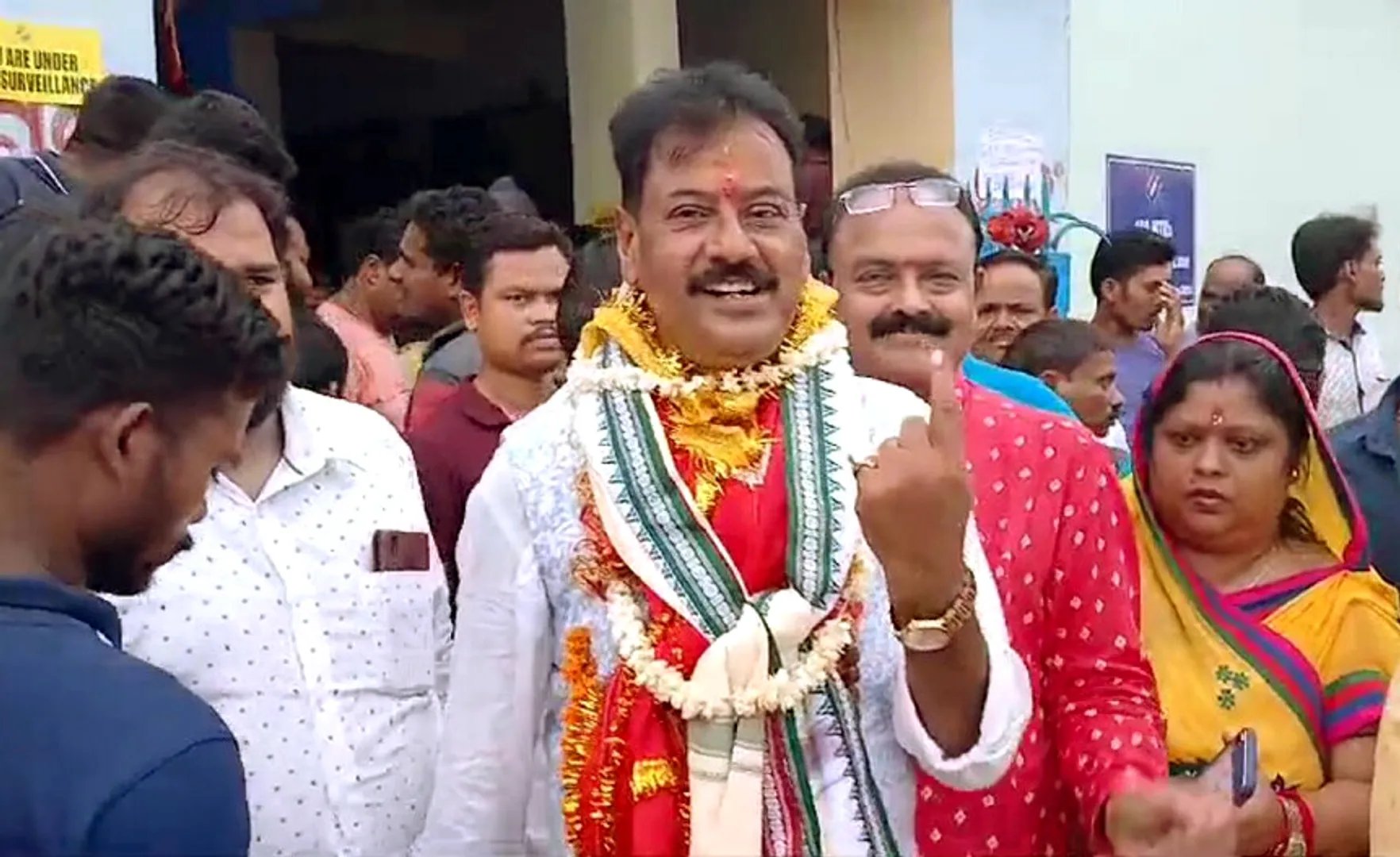 BJP's newly-elected Khurda MLA Prasanta Jagadev discharged from SCB Hospital