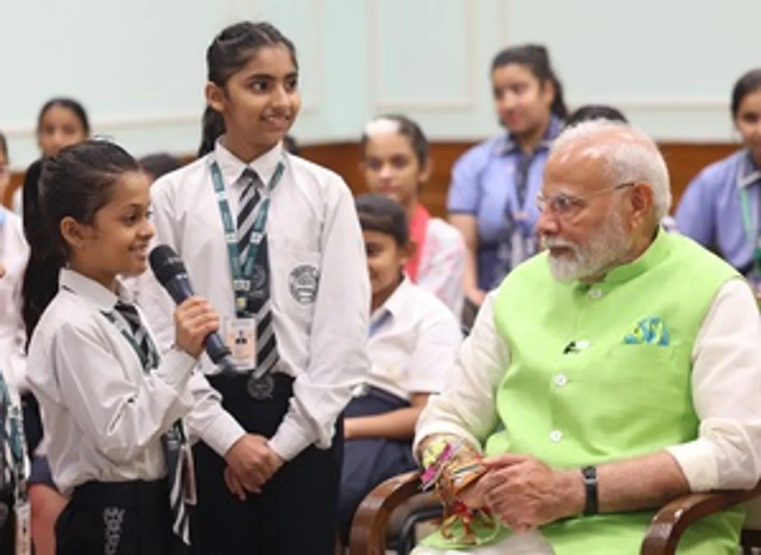 Children share heart-warming moment with PM Modi during Raksha Bandhan celebrations
