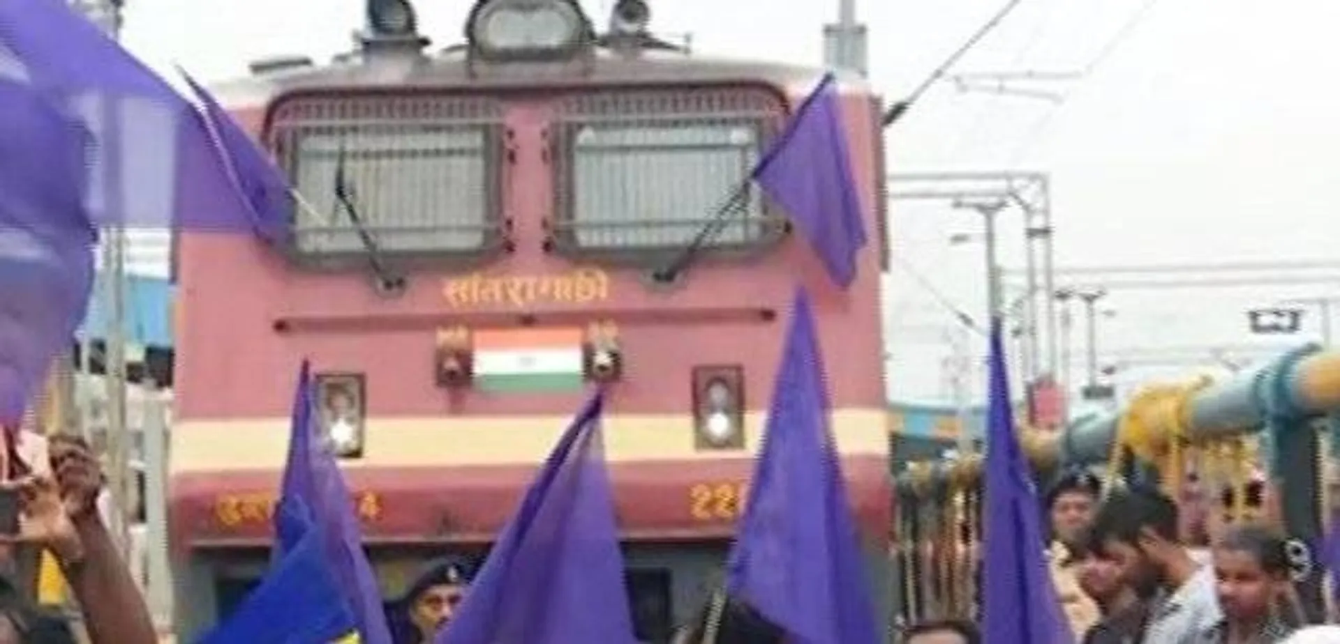 Lukewarm response to Bharat bandh in Odisha