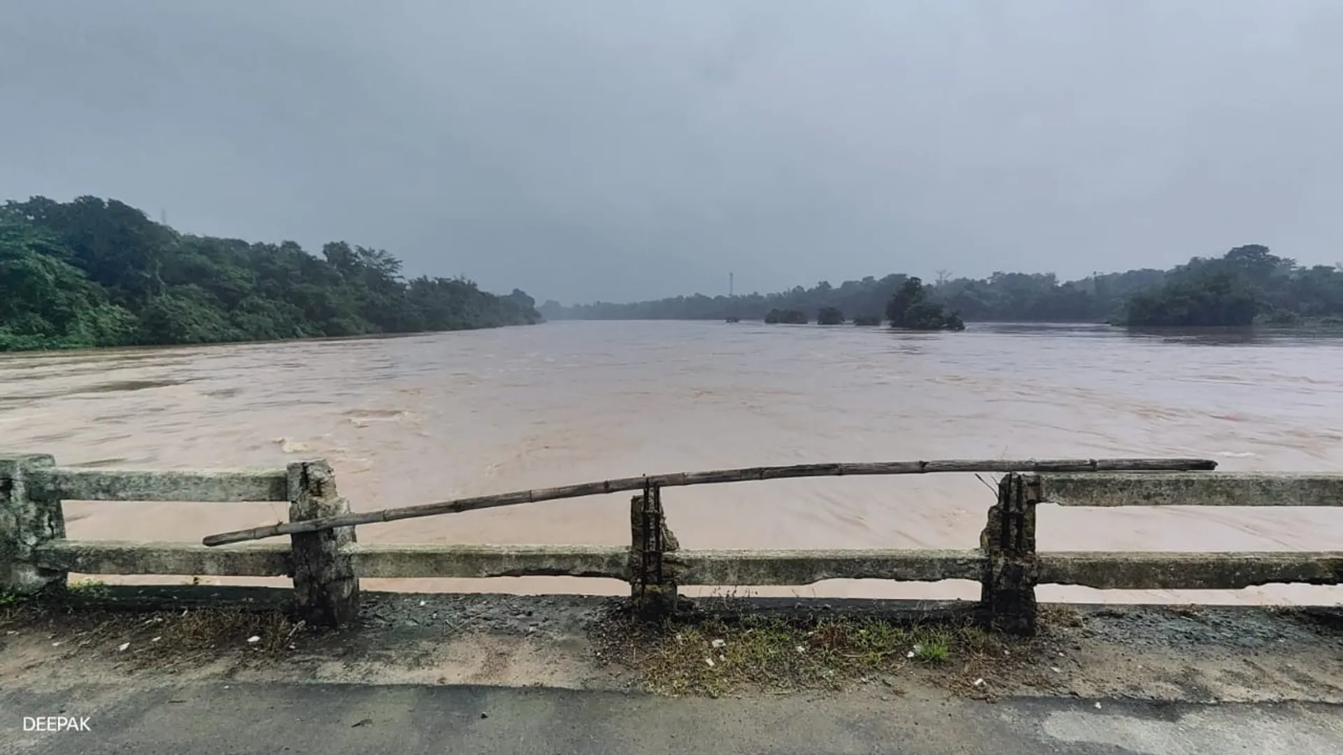 ହ୍ରାସ ପାଉଛି ବୁଢ଼ାବଳଙ୍ଗ ଜଳସ୍ତର, କମୁଛି ବନ୍ୟା ଭୟ