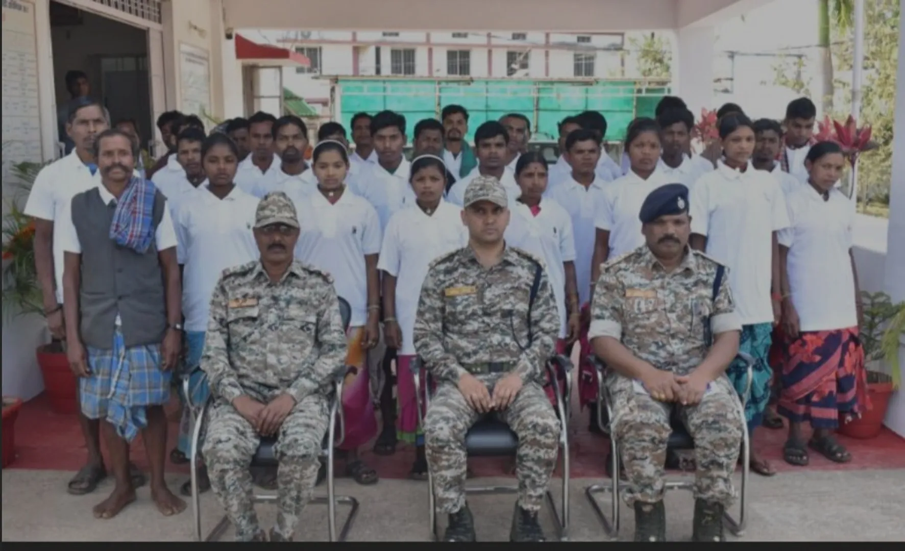 29 naxal surrender