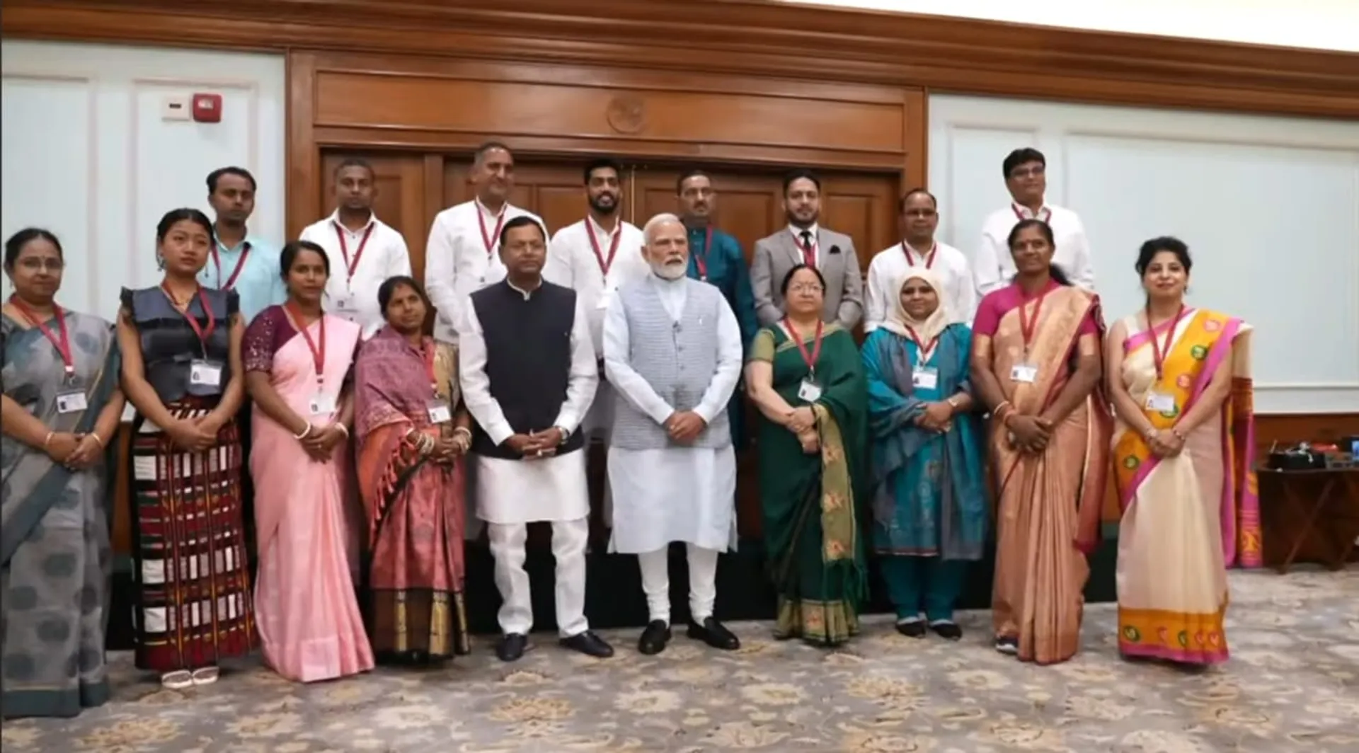 ମୁଦ୍ରା ଯୋଜନା ସଫଳତା: ପ୍ରଧାନମନ୍ତ୍ରୀଙ୍କୁ ଭେଟିଲେ କୋରାପୁଟର ରାଧାରାଣୀ