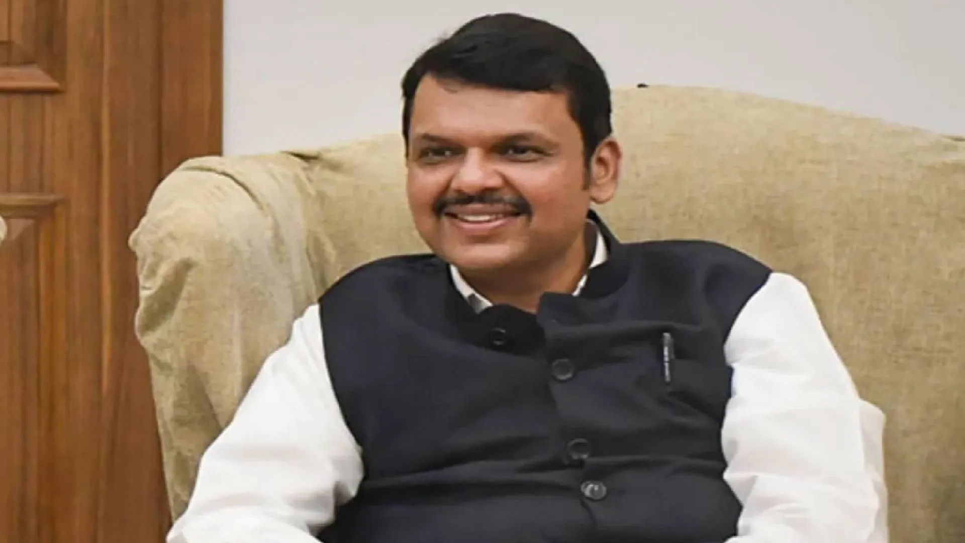 Record blood donation on Fadnavis' birthday: Registered in Asia Book of World Records