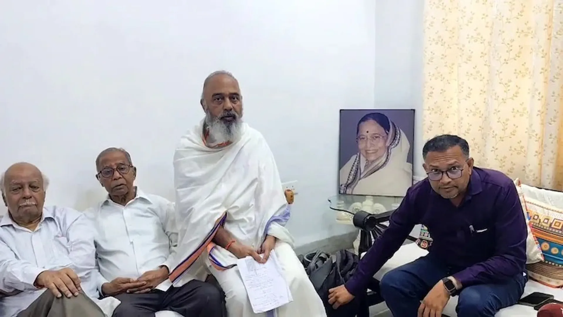 cbb0f147-130f-451d-a379-9b3cc0e10301