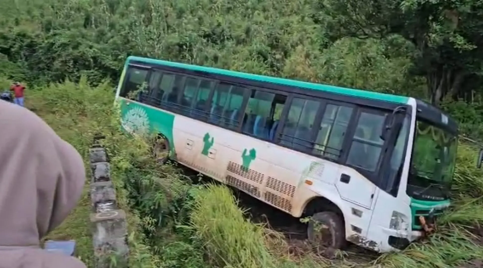 Laxmi bus