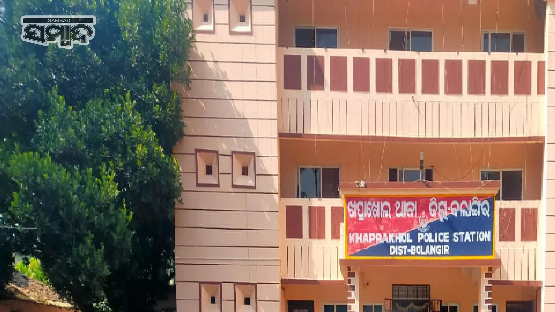 8 labourers including two children rescued