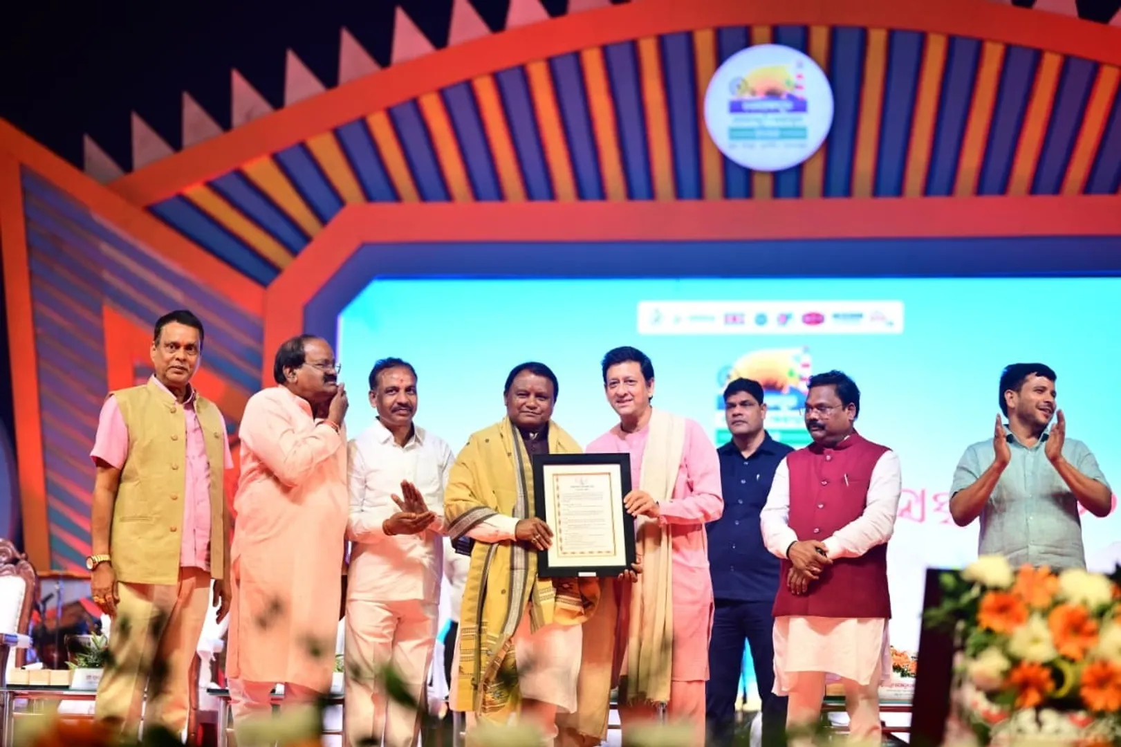 f835ddaf-db6d-4f1c-94c1-f86fa7951af4