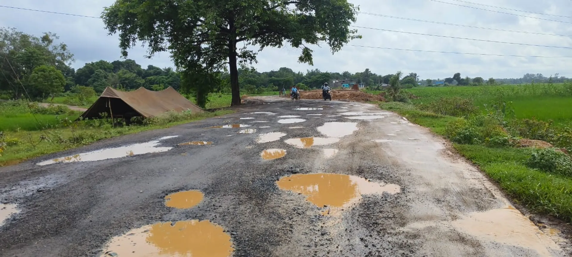 ଯମଯନ୍ତ୍ରଣା ଦଉଛି ପୂର୍ତ୍ତ ବିଭାଗର ବୈଶିଙ୍ଗା-ମାଣତ୍ରୀ ରାସ୍ତା