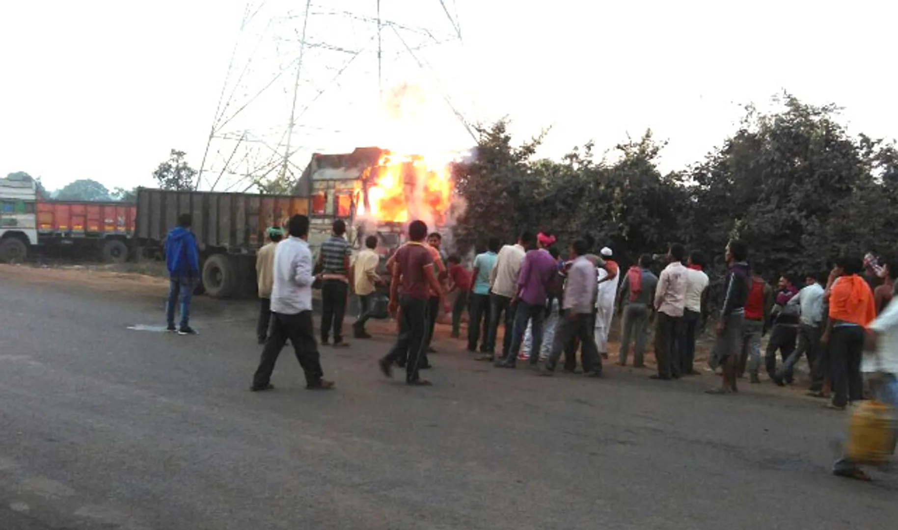 ନିଆଁ ଲାଗି ଜଳିଗଲା ଟ୍ରକ୍‌