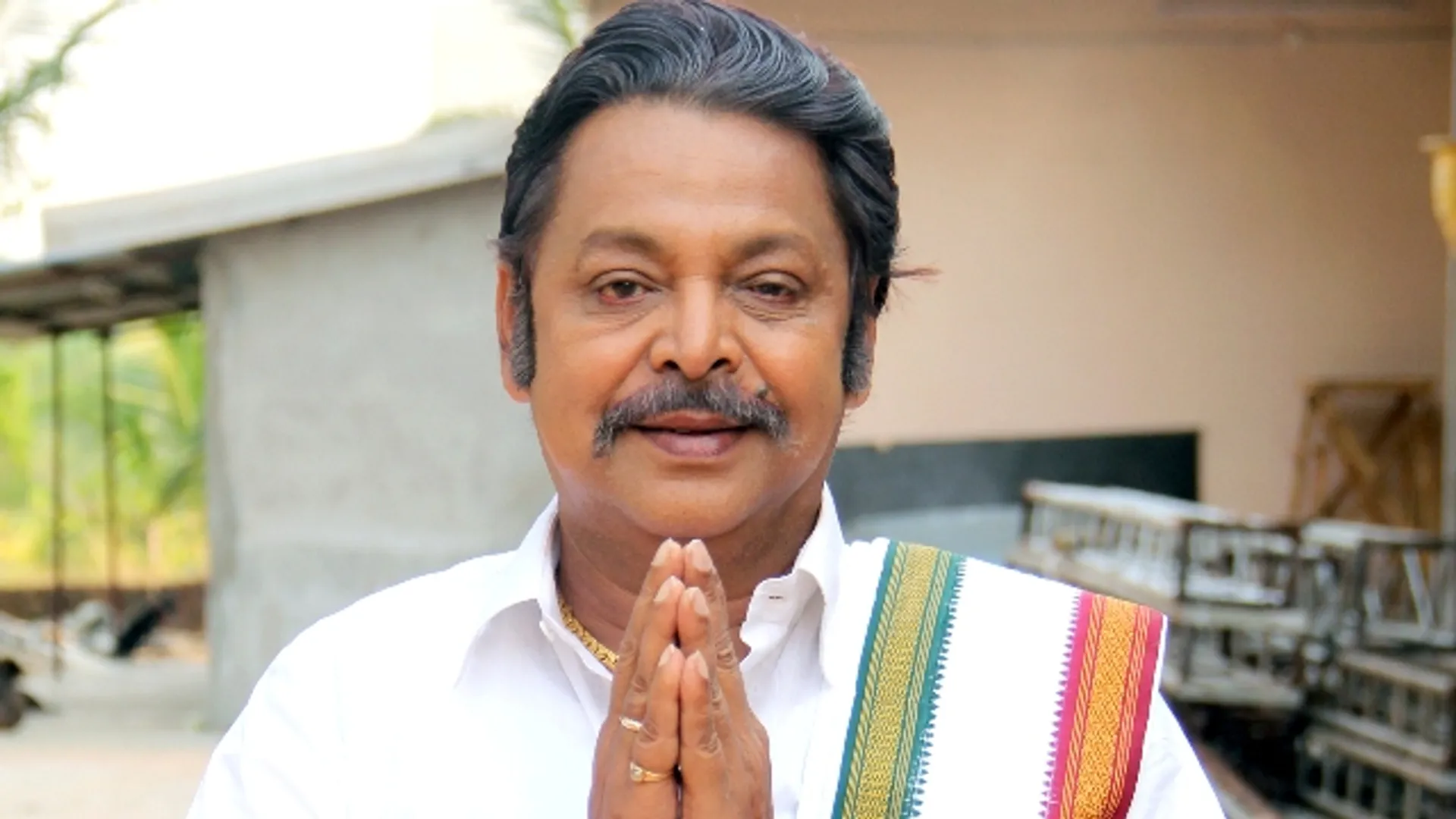 ବିଜେଡ଼ି ଛାଡି ବିଜେପିରେ ଯୋଗ ଦେବେ ବରିଷ୍ଠ ଅଭିନେତା  ମିହିର ଦାସ , କହିଲେ ବିଜେଡ଼ି ଦଳରେ ରହି କିଛି କରିବାର ଯୋଗ୍ୟତା ହେଲା ନାହିଁ