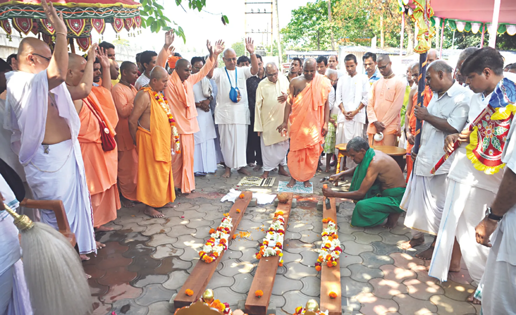 ଇସ୍କନ୍‌ ମନ୍ଦିର ପକ୍ଷରୁ ରଥକାଠ ଅନୁକୂଳ, ଆରମ୍ଭ ହେଲା ଚନ୍ଦନ ଯାତ୍ରା