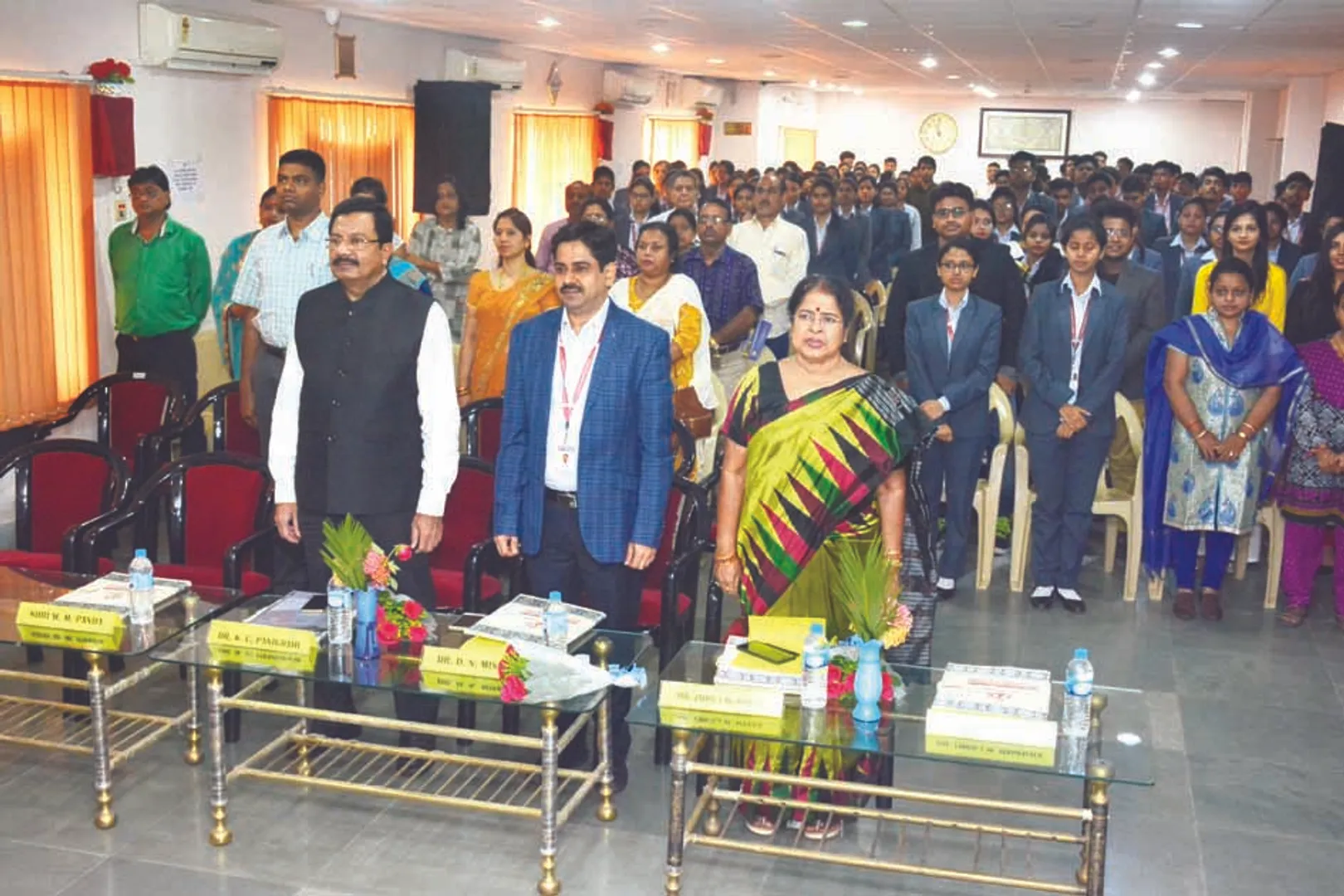 ଡିଏସ୍‌ବିଏମ୍‌ରେ ବାର୍ଷିକ ପୁରସ୍କାର ବିତରଣ ସମାରୋହ