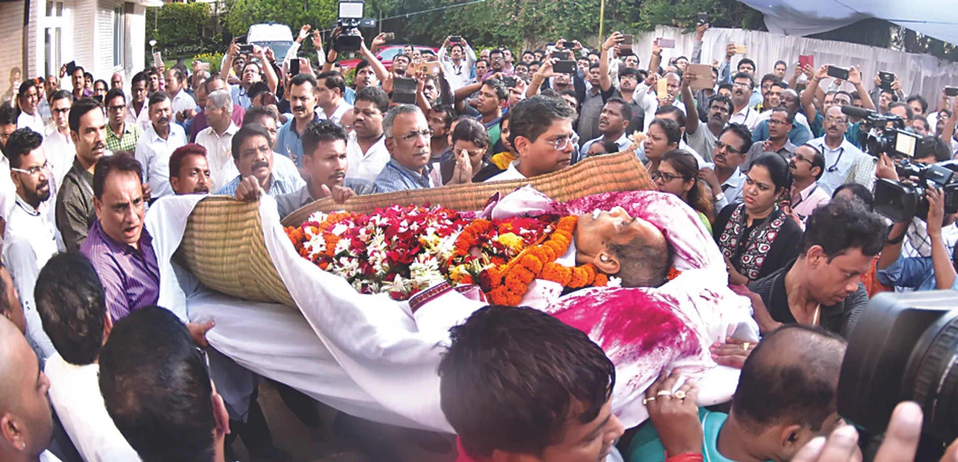 ଜନ୍ମ ମାଟିରେ ଶେଷକୃତ୍ୟ