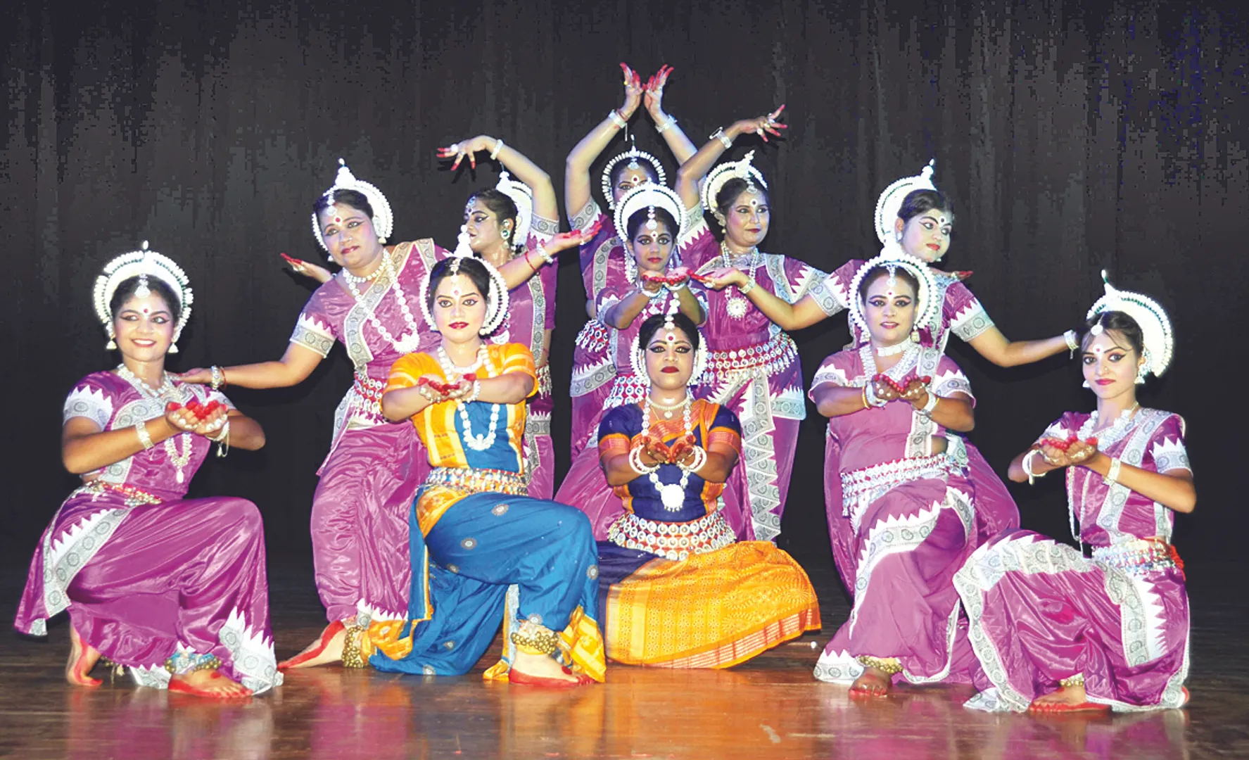 କଳାଶ୍ରମ ପକ୍ଷରୁ ଗୁରୁ ଦକ୍ଷିଣା