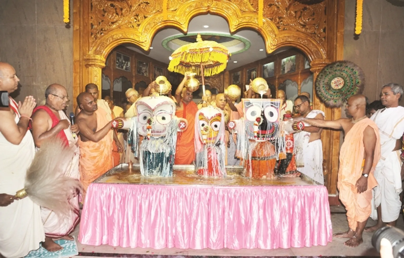ମହାସ୍ନାନ ପରେ ପ୍ରଭୁ ଜ୍ୱରରେ