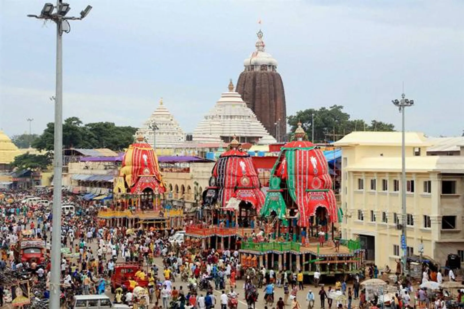ବିଶ୍ୱ ବିଖ୍ୟାତ ଘୋଷଯାତ୍ରା, ରତ୍ନବେଦିରୁ ଜନ୍ମବେଦି