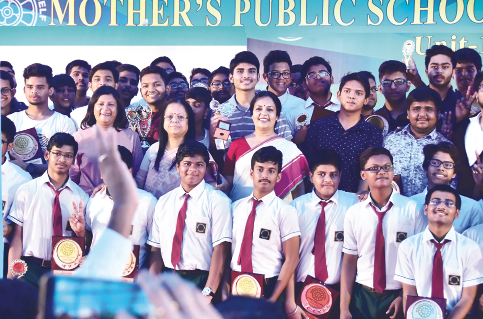 ମଦର୍ସ ପବ୍ଲିକ୍‌ ସ୍କୁଲ ପକ୍ଷରୁ ‘ଗୌରବ-୨୦୧୮’