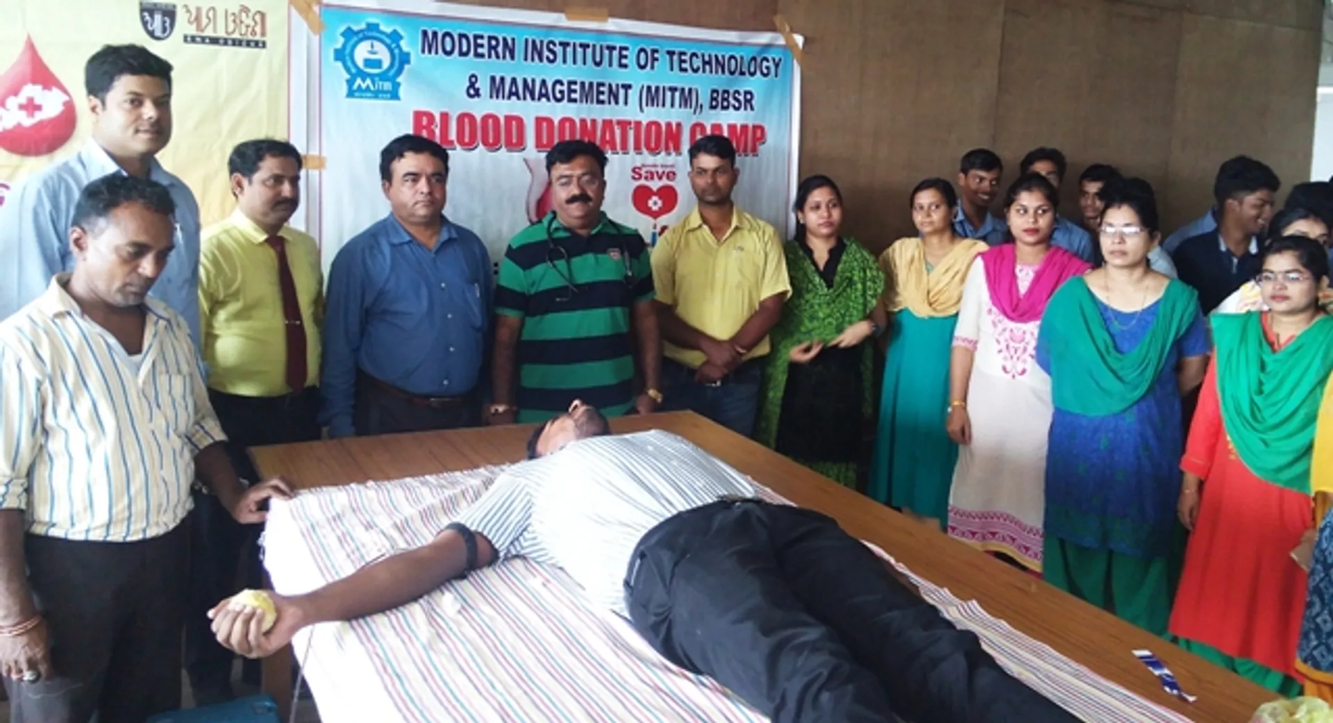 ଏମ୍‌ଆଇଟିଏମ୍‌ରୁ ୫୨ୟୁନିଟ୍‌ ରକ୍ତ ସଂଗ୍ରହ