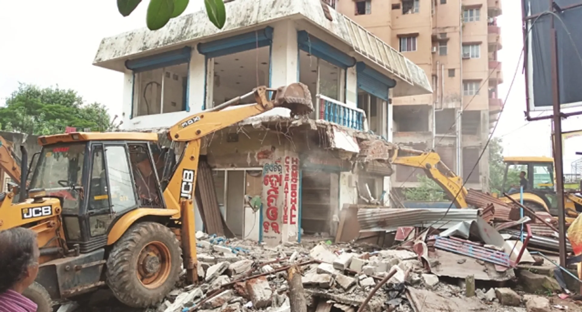 ମୁଖ୍ୟ ଡ୍ରେନ୍‌ ୪ ଉପରୁ ଜବରଦଖଲ ହଟିଲା