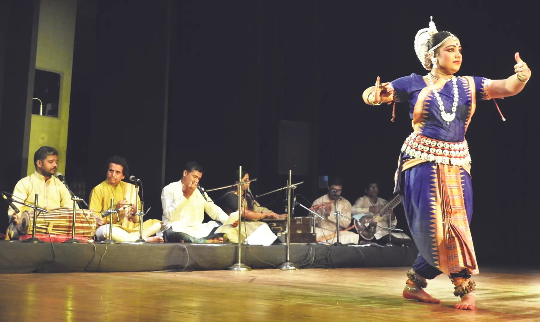 ଏକୈକ-୩ରେ କୃଷ୍ଣ ବନ୍ଦନା