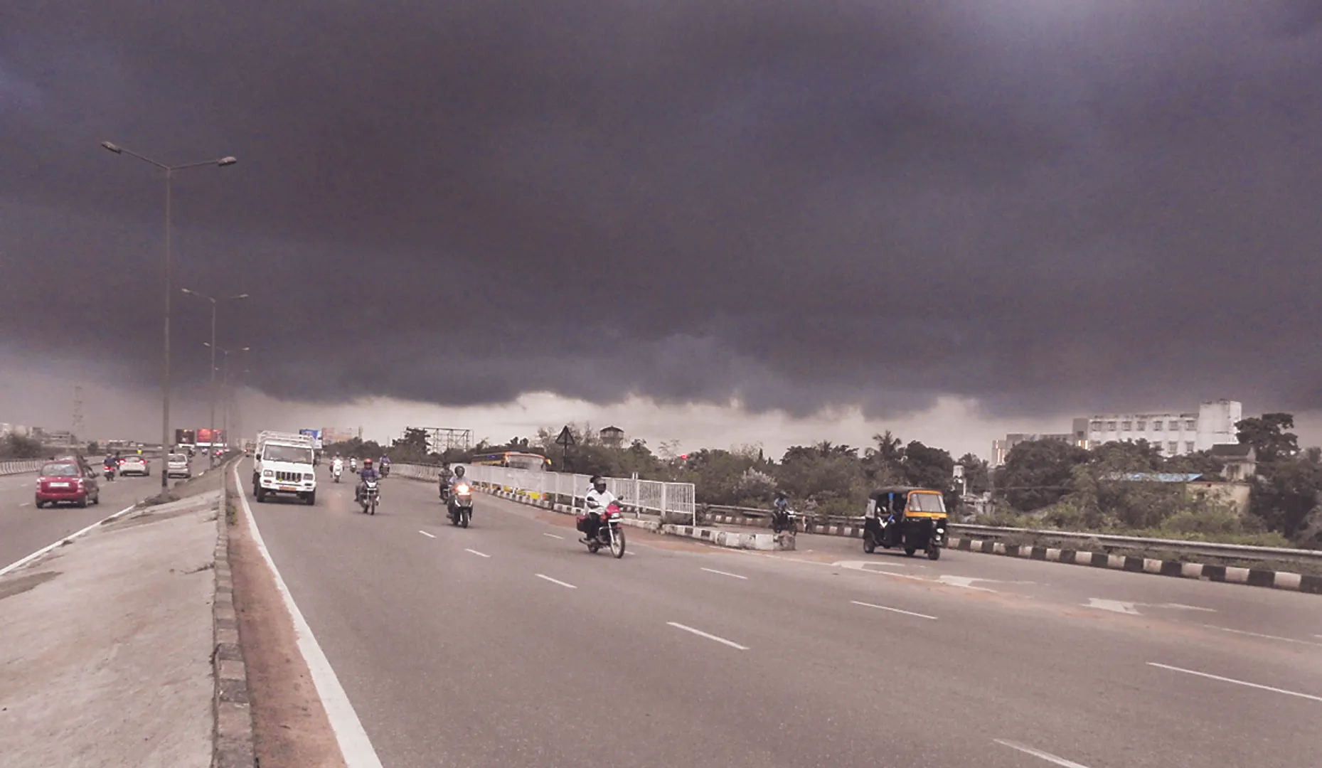 ଆସୁଛି ବଡ଼ ବର୍ଷା: ମୁକାବିଲା ପାଇଁ ଜୋରଦାର୍‌ ପ୍ରସ୍ତୁତି