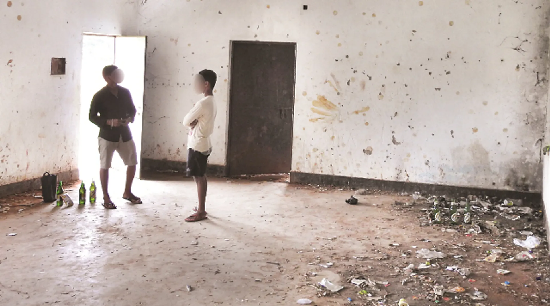 ସ୍କୁଲ କ୍ୟାମ୍ପସ୍‌ ପାଲଟିଛି ଓପନ୍‌ ବାର୍‌