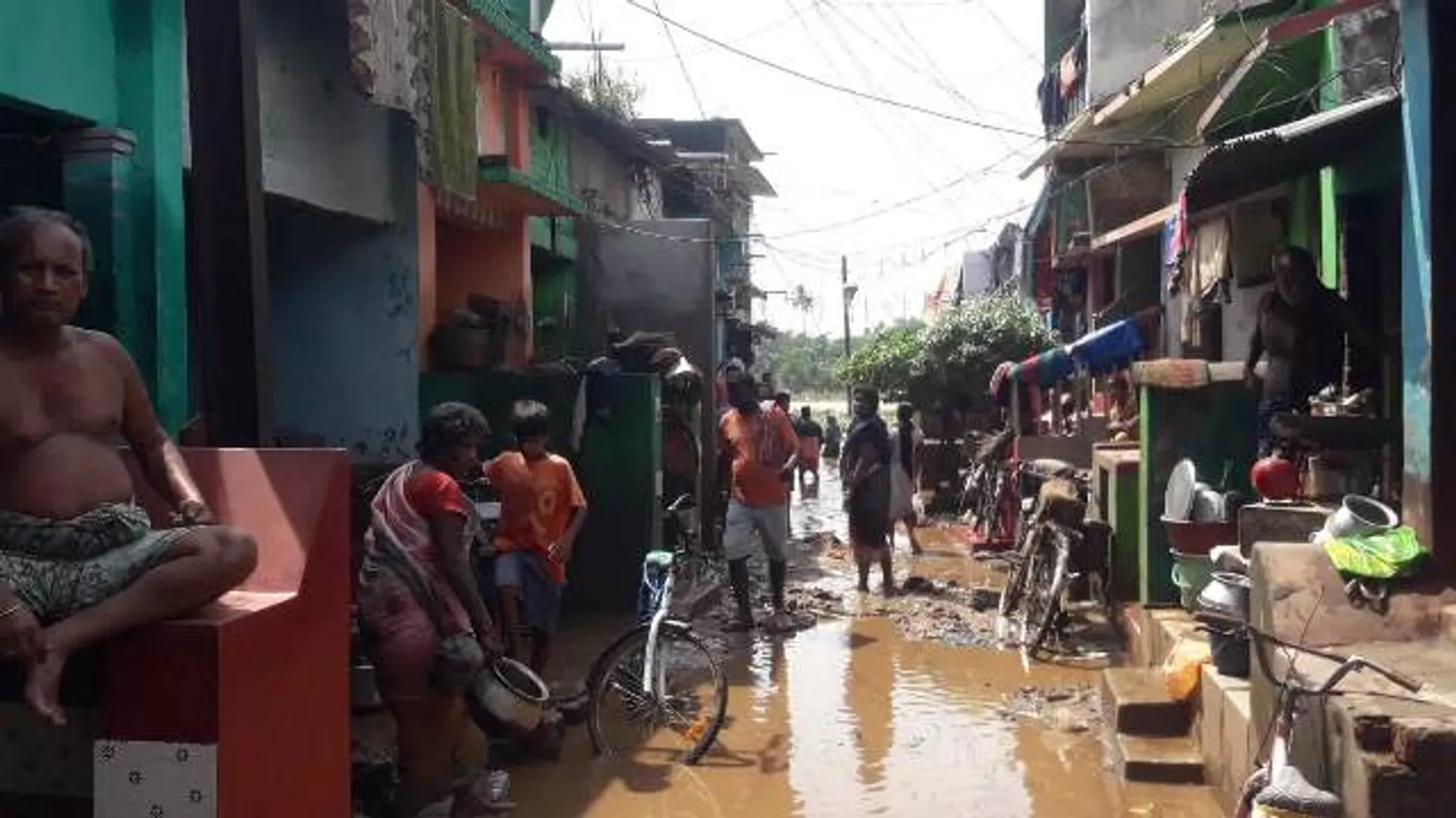 ଆସ୍କା : ଗଞ୍ଜାମ ଜିଲ୍ଲାରେ ବାତ୍ୟା ପରେ ବନ୍ୟା ଆଣିଲା ଦୁର୍ଦ୍ଦଶା