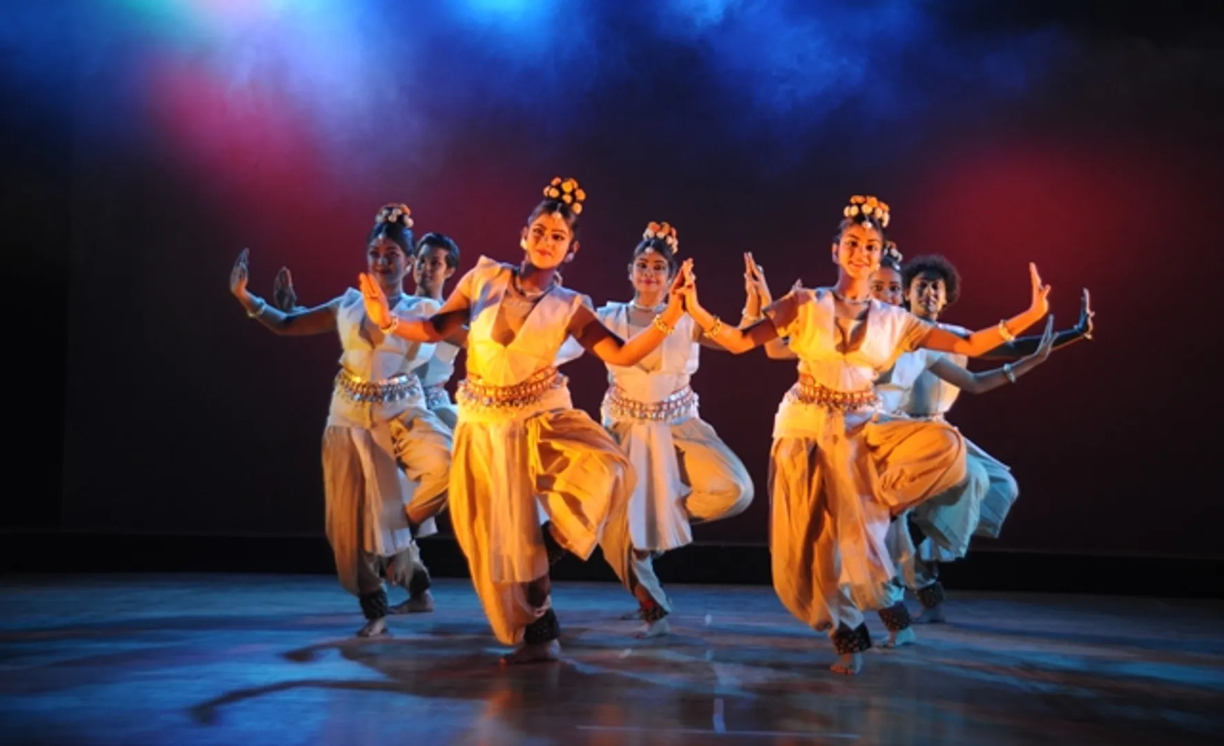 ରବୀନ୍ଦ୍ର ମଣ୍ଡପରେ ଆୟୋଜିତ ଏକ ହରାଇଜନ୍ ସିରିଜ୍ ସନ୍ଧ୍ୟାରେ ଓଡ଼ିଶୀ, ଛଉ ସହ ମୁକ୍ତ ଗତି ଆଧାରିତ ସର୍ଜନଶୀଳ ନୃତ୍ୟରେ ନୃତ୍ୟାଭିନୟ ‘ବାହନ’