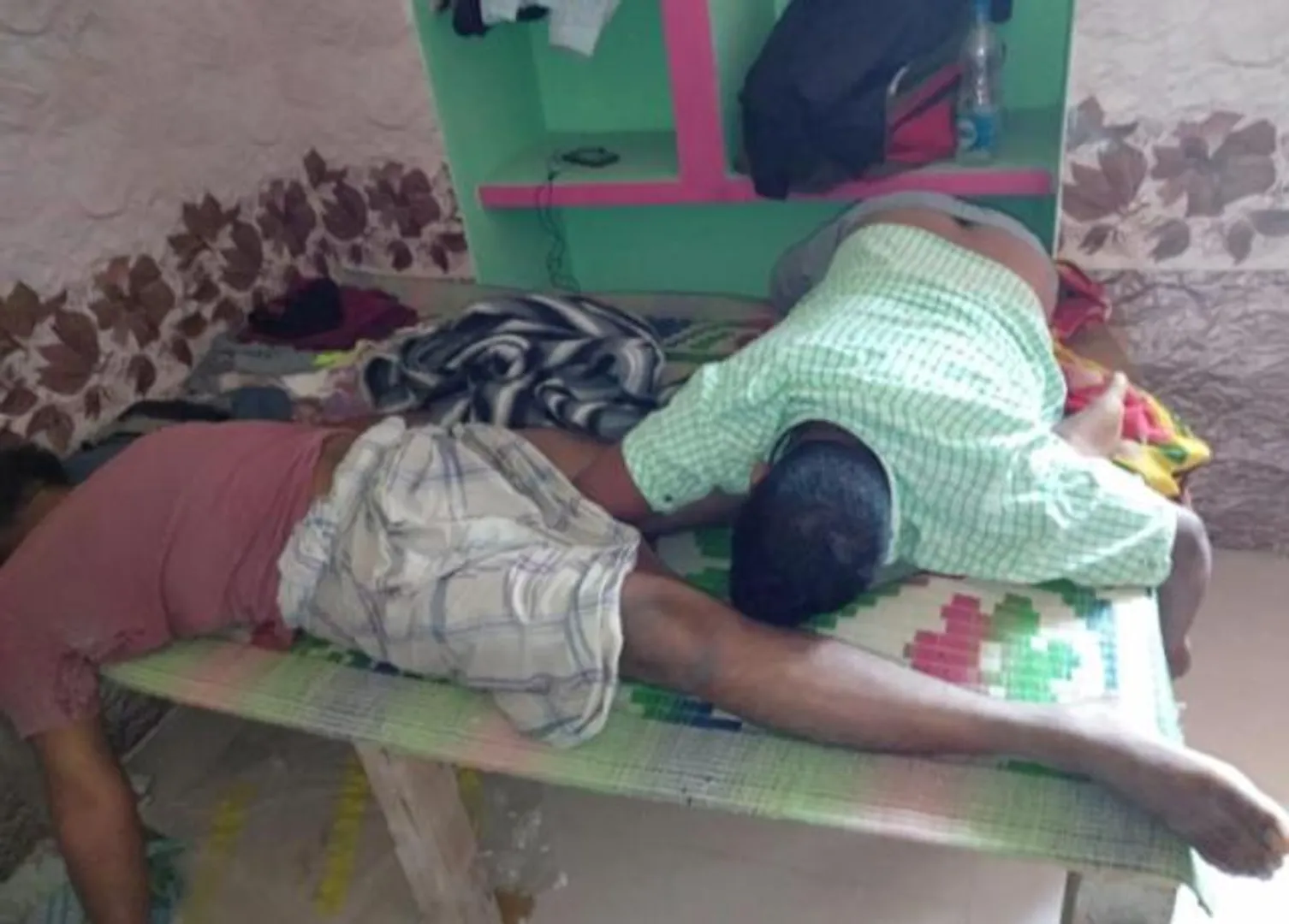 ଶ୍ବାସରୁଦ୍ଧ ହୋଇ ୨ ଶ୍ରମିକ ମୃତ