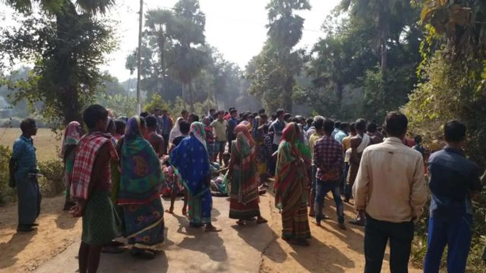 ଢେଙ୍କାନାଳ: ୧୧ କେଭି ବିଜୁଳି ତାରରେ ଲୁହାଛଡ଼ ବାଜି ଜଣେ ମୃତ; ୨ ସାଙ୍ଘାତିକ ଆହତ