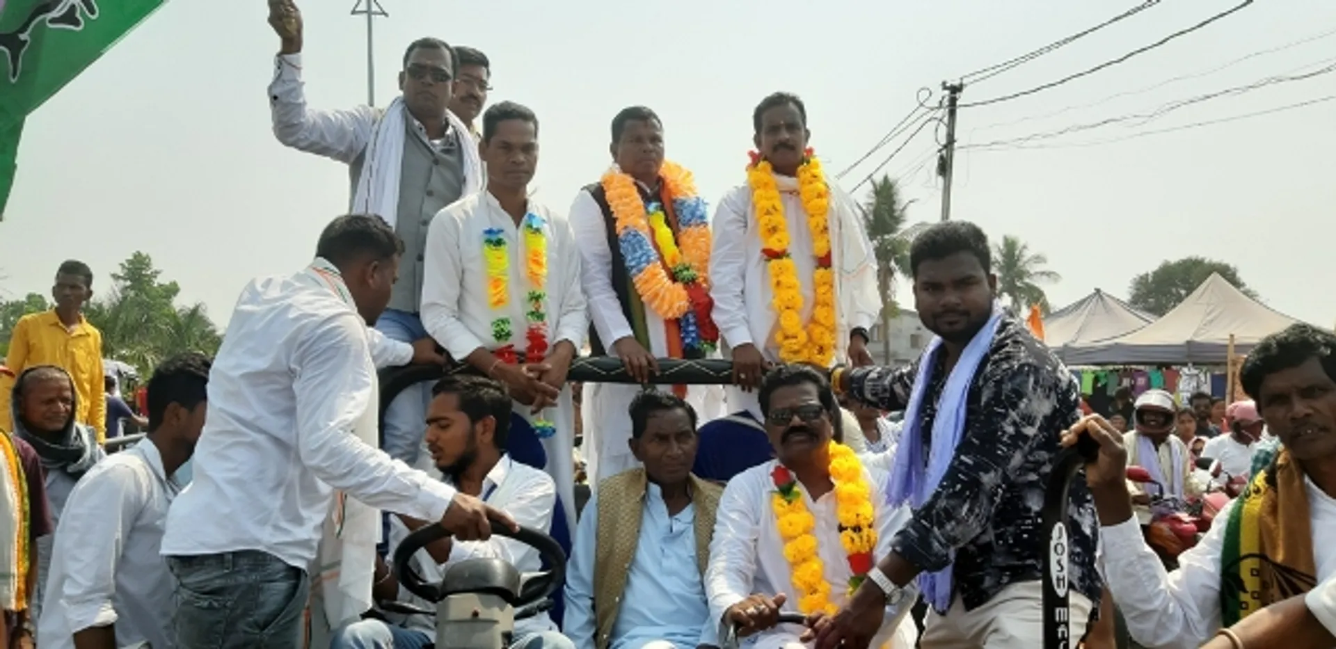 ରାଲିରେ ସାମିଲ ଛତିଶଗଡ଼ ନେତା : ପ୍ରଥମ ଦିନରେ ପ୍ରାର୍ଥିପତ୍ର ଦାଖଲ କଲେ ମାଲା ମାଢ଼ି