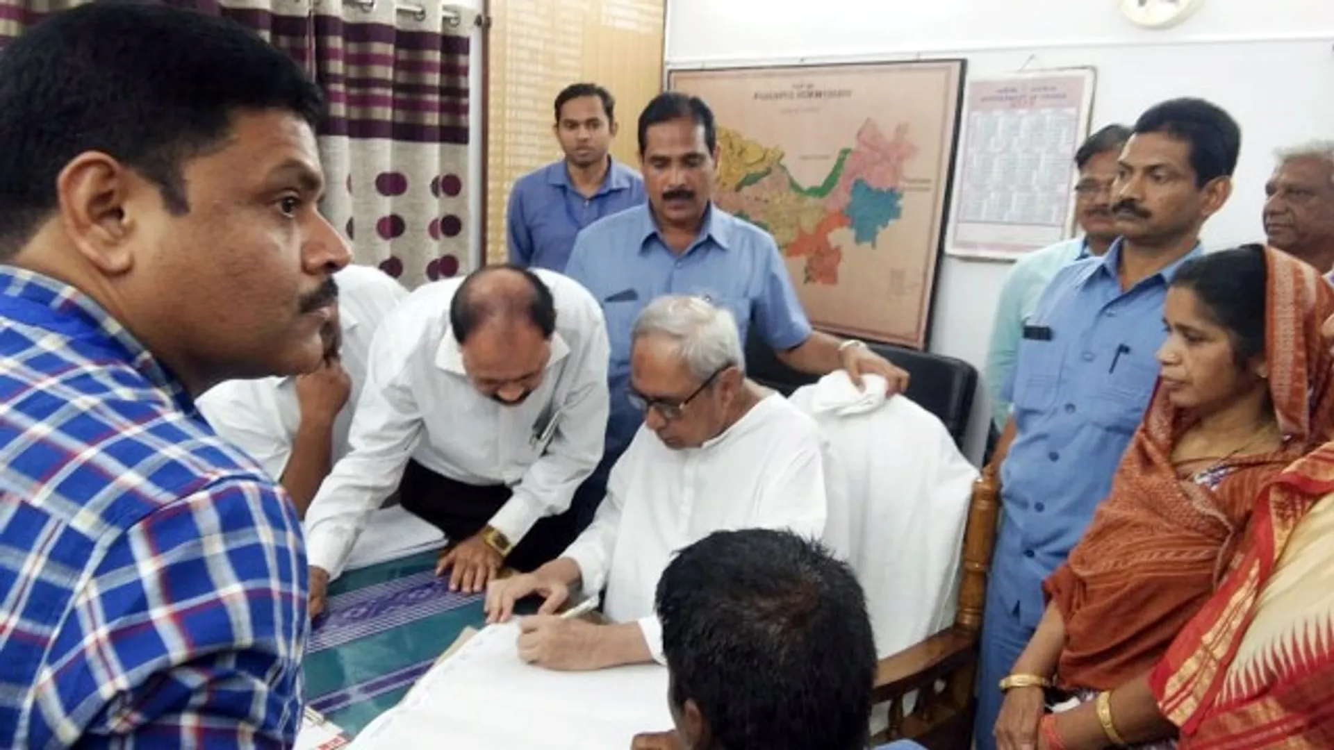 ଦ୍ୱିତୀୟ ପର୍ଯ୍ୟାୟ ନିର୍ବାଚନ ଲାଗି ପ୍ରାର୍ଥୀପତ୍ର ଦାଖଲ ଶେଷ : ନିର୍ବାଚନ ମଇଦାନରେ ନବୀନ, ନରସିଂହ ଓ କନକଙ୍କ ସମେତ ବହୁ ଛାମୁଆ ନେତା