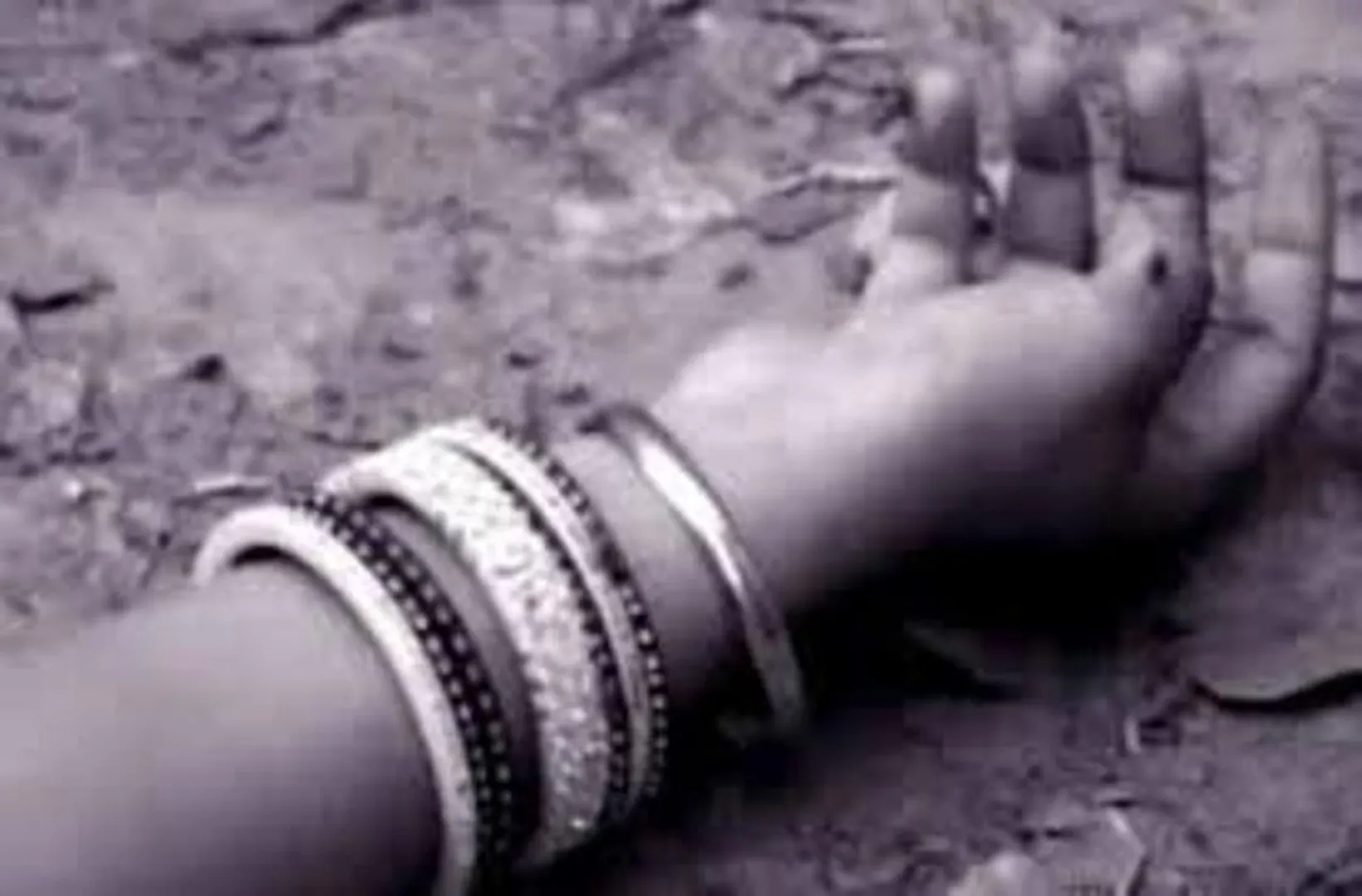 ସ୍ବାମୀ ମାଡ଼ରେ ସ୍ତ୍ରୀ ମୃତ